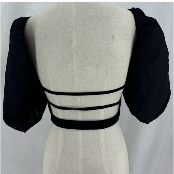 Mimosa black puffed sleeves shredded back top size women’s small (i) - Picture 3 of 9